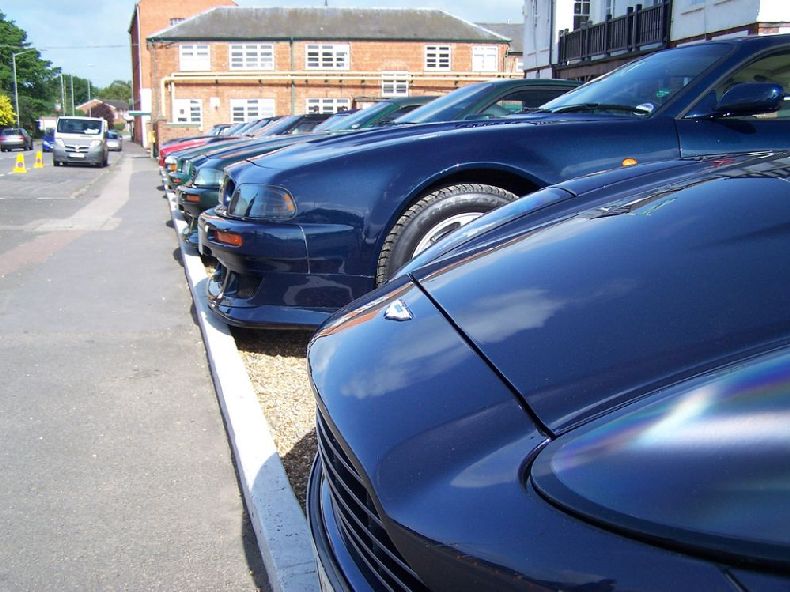 Завод Aston Martin (32 Фото)