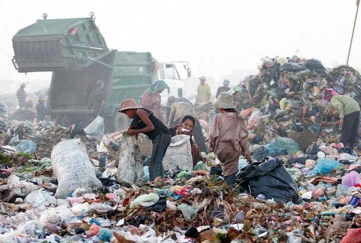 Живущие в мусоре (10 Фото)