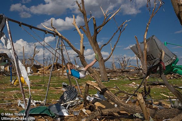 Послдествия урагана в Канзасе (10 Фото)