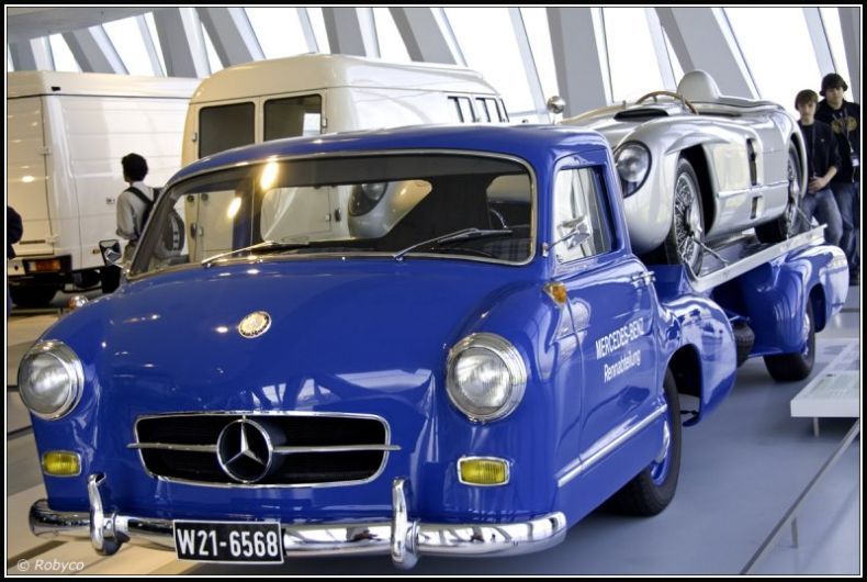 Музей Mercedes-Benz в Штутгарте (40 Фото)