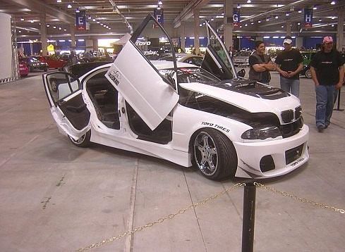 Крутой тюнинг BMW M3 (9 Фото)