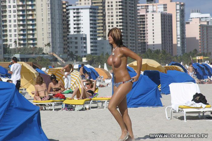 Зачетная девушка на пляже (15 Фото) НЮ