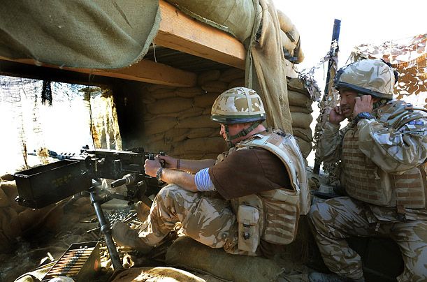 Принц Гарри на службе в Афганистане (12 Фото)