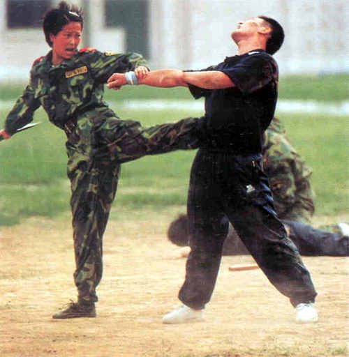 Китайский женский спецназ (20 Фото)