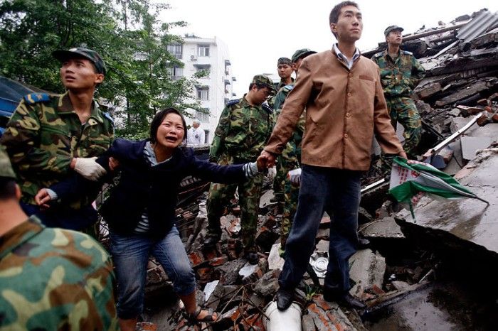 Землетрясение в Китае (23 Фото)