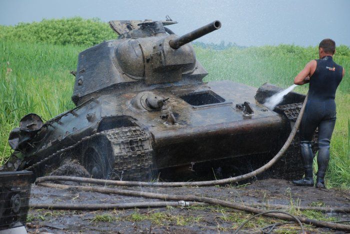 Подъем танка Т-34 (43 Фото)