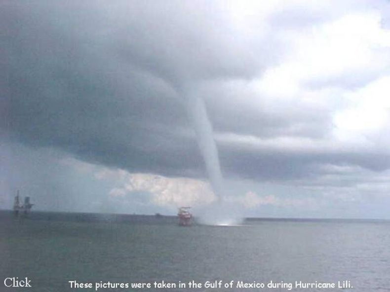 Архивное. Мощный ураган в Мексиканском заливе (8 Фото)
