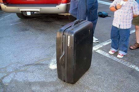 Классный чемодан с сюрпризом (7 Фото)