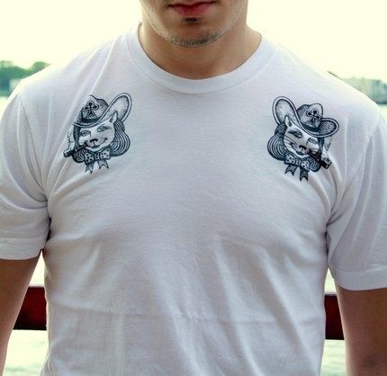 Бандитские татуировки на футболках (12 Фото)