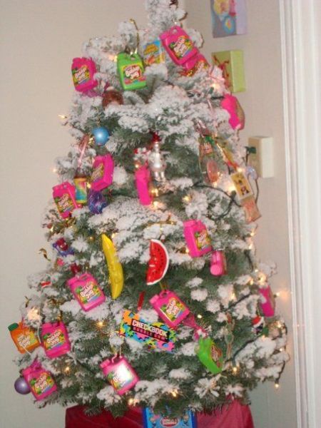 http://trinixy.ru/pics4/20101224/unusual_christmas_trees_12.jpg