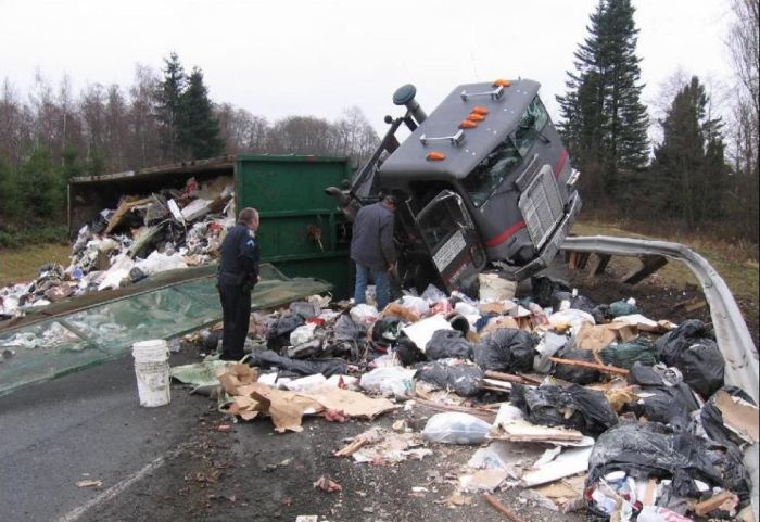 Аварии грузовиков (26 Фото)