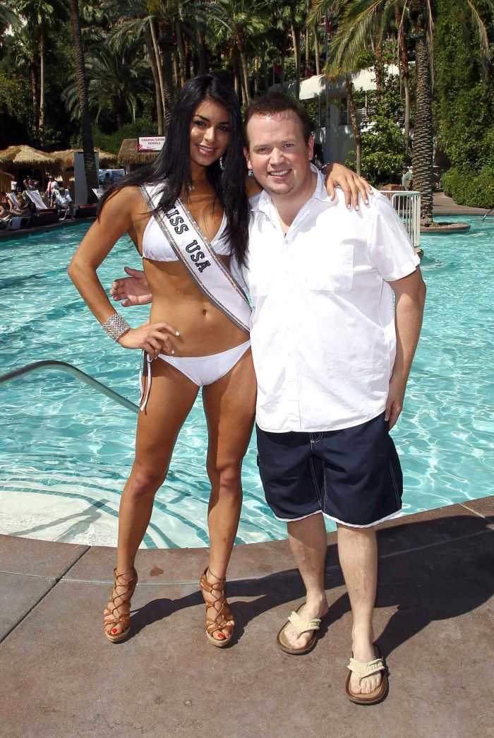 Мисс США Рима Факих и ее подруги в бикини (10 Фото)