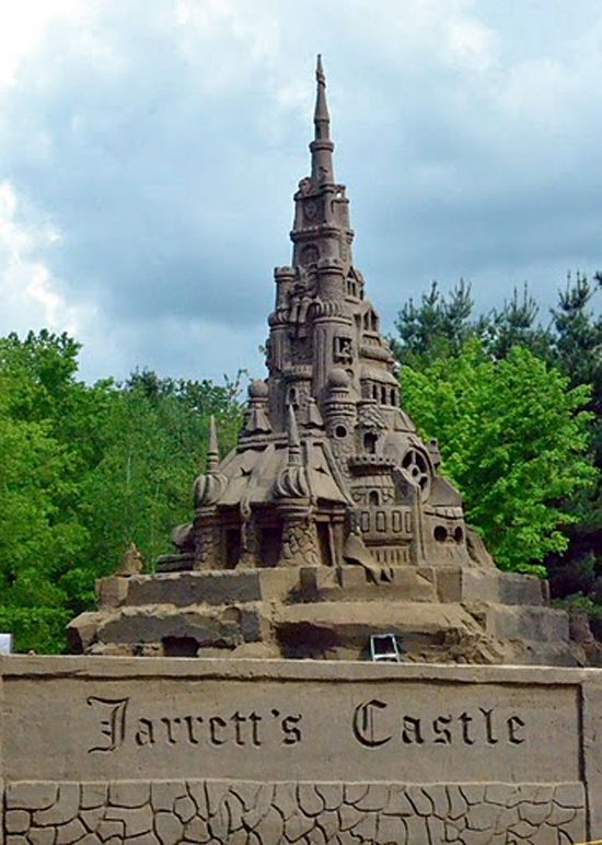 Удивительный замок из песка (10 Фото)