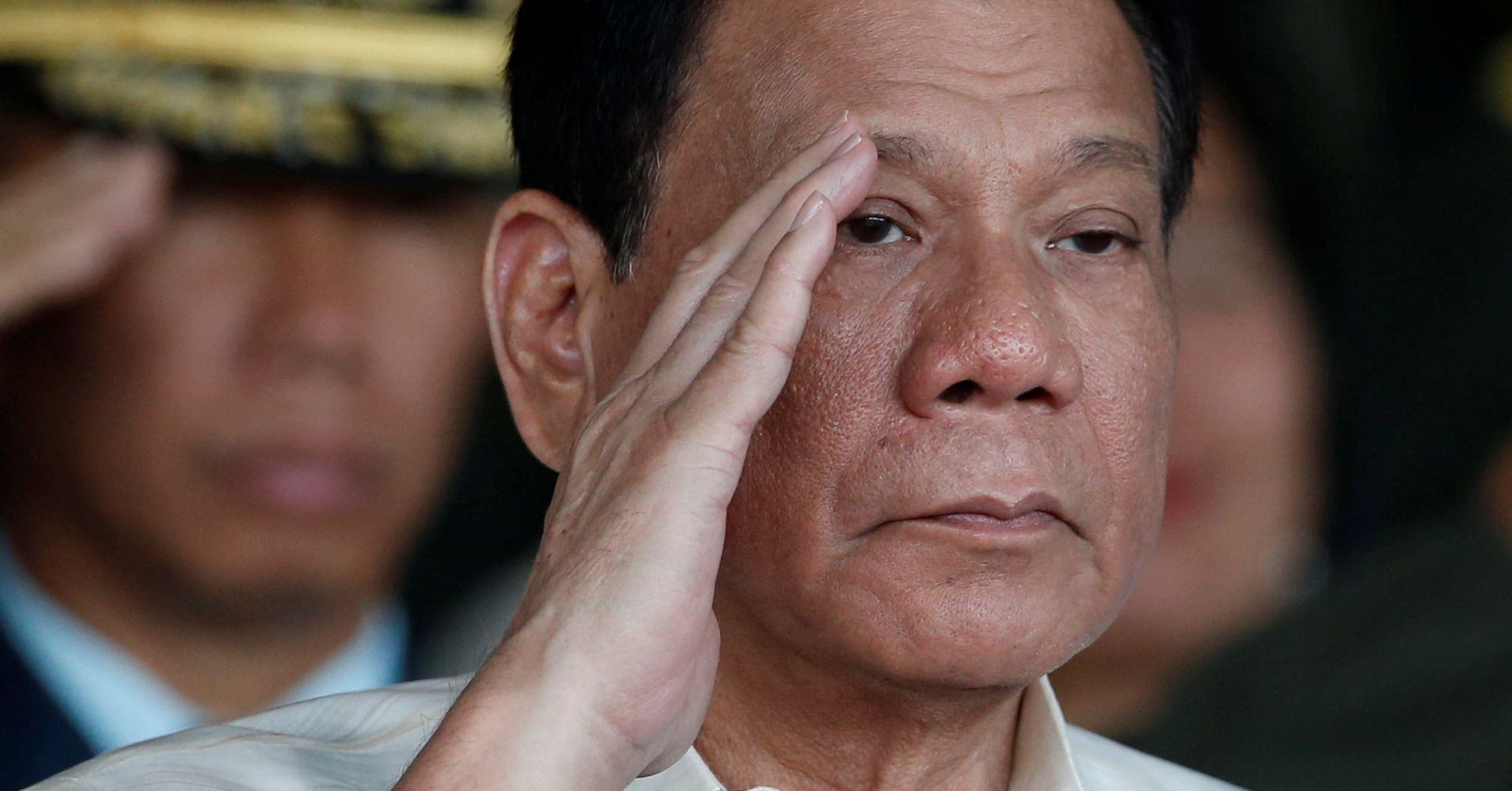 Президент Филиппин разрешил жителям стрелять в коррупционеров. Убивать их все еще нельзя