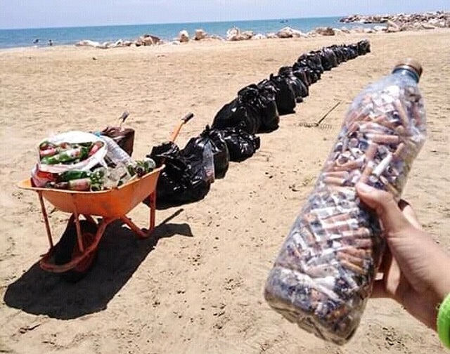 Грязное порно на пляже с мусором